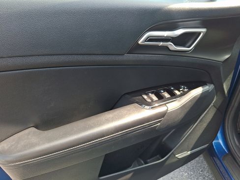 Certified 2023 Kia Sportage EX FWD image 12