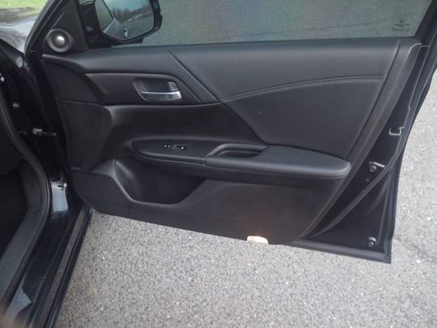 Used 2013 Honda Accord EX-L image 17