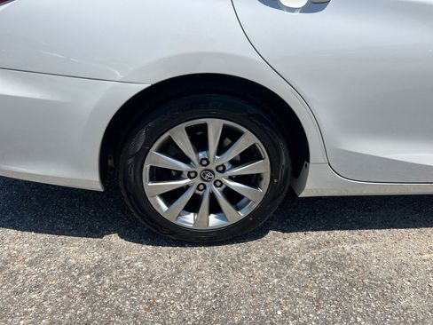 Used 2017 Toyota Camry XLE FWD image 23
