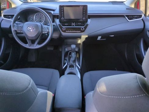 Used 2022 Toyota Corolla LE image 13