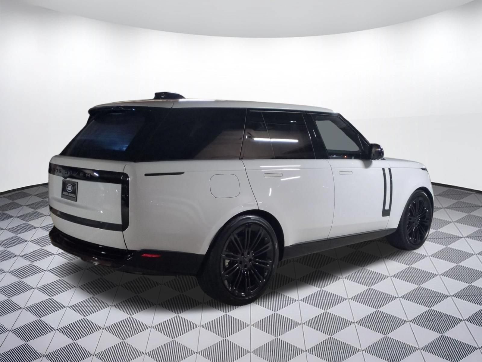 New 2026 Land Rover Range Rover SE AWD/4WD image 5