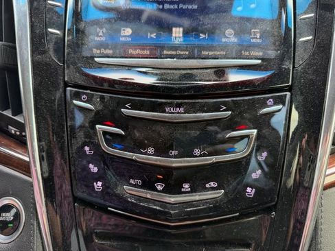 Used 2016 Cadillac Escalade ESV Luxury AWD/4WD image 10