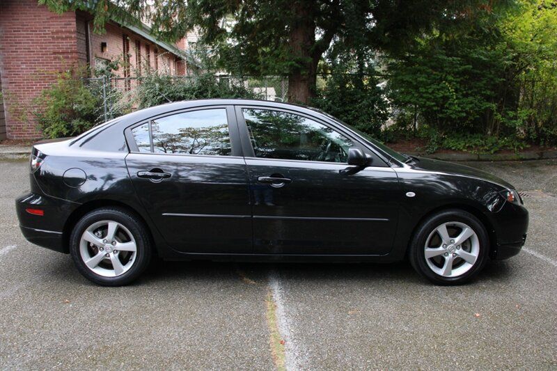 Used 2004 MAZDA MAZDA3 s w/ Moonroof & 6-CD Pkg FWD image 12