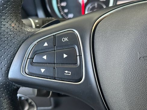 Used 2019 Mercedes-Benz GLA 250 4MATIC image 28