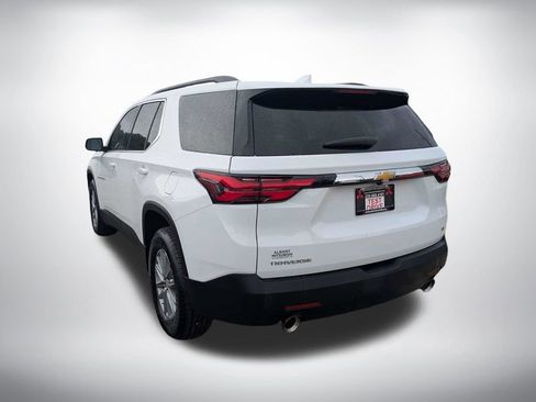Used 2023 Chevrolet Traverse LT FWD image 5