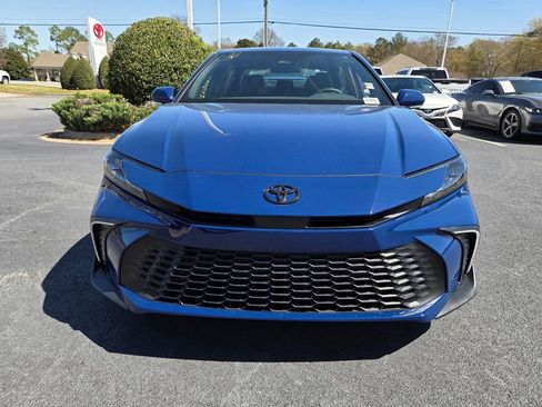 Used 2026 Toyota Camry SE image 2