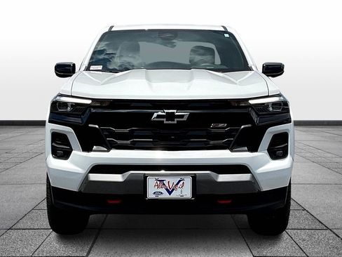 Used 2024 Chevrolet Colorado Z71 w/ Z71 Convenience Package 2 image 2