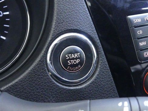 Used 2017 Nissan Rogue Sport SL AWD/4WD image 16