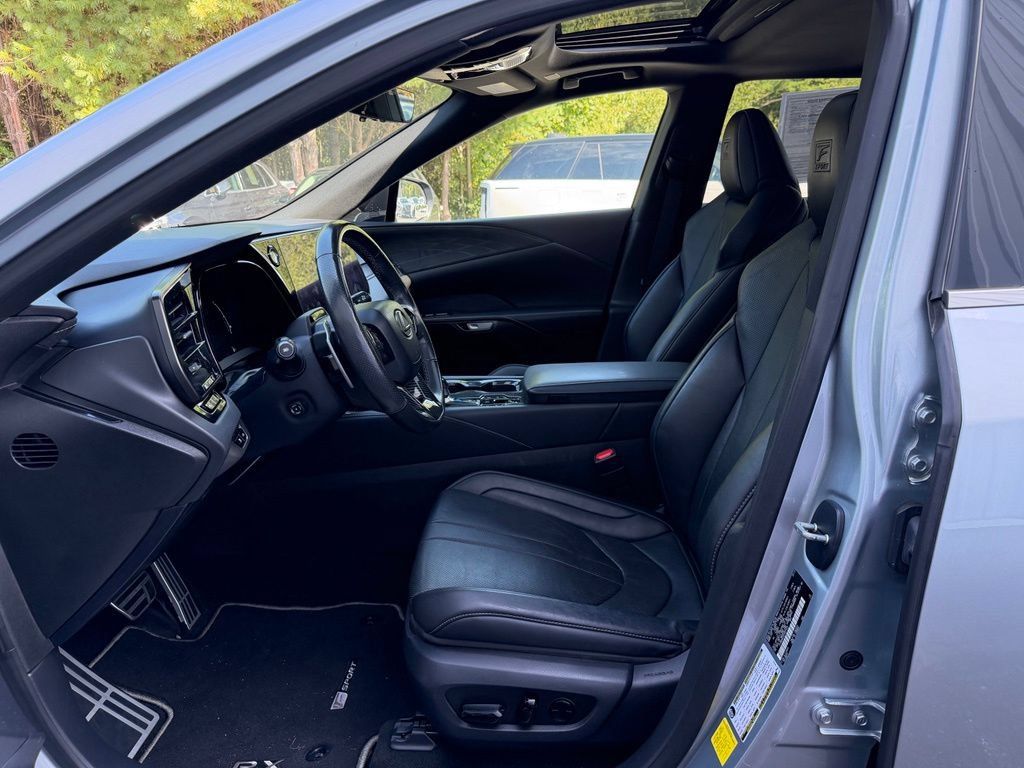 Used 2023 Lexus RX 350 F Sport w/ Accessory Package AWD/4WD image 10
