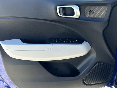 New 2026 Hyundai Venue SEL image 9