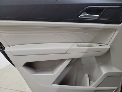 Used 2021 Volkswagen Atlas SE image 17