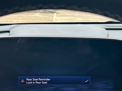 Used 2025 Chevrolet Traverse LT image 54