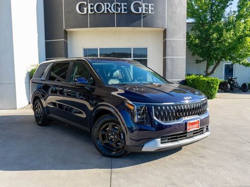 New 2026 Kia Carnival image 1