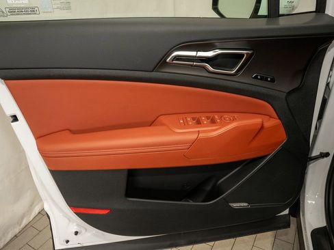 New 2026 Kia Sportage SX image 16