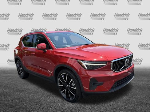 Certified 2024 Volvo XC40 B5 Ultimate w/ Protection Package Premier AWD/4WD image 2