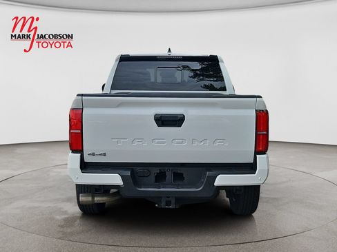 Used 2024 Toyota Tacoma SR5 AWD/4WD image 6