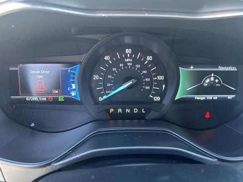 Used 2020 Ford Fusion SE image 26