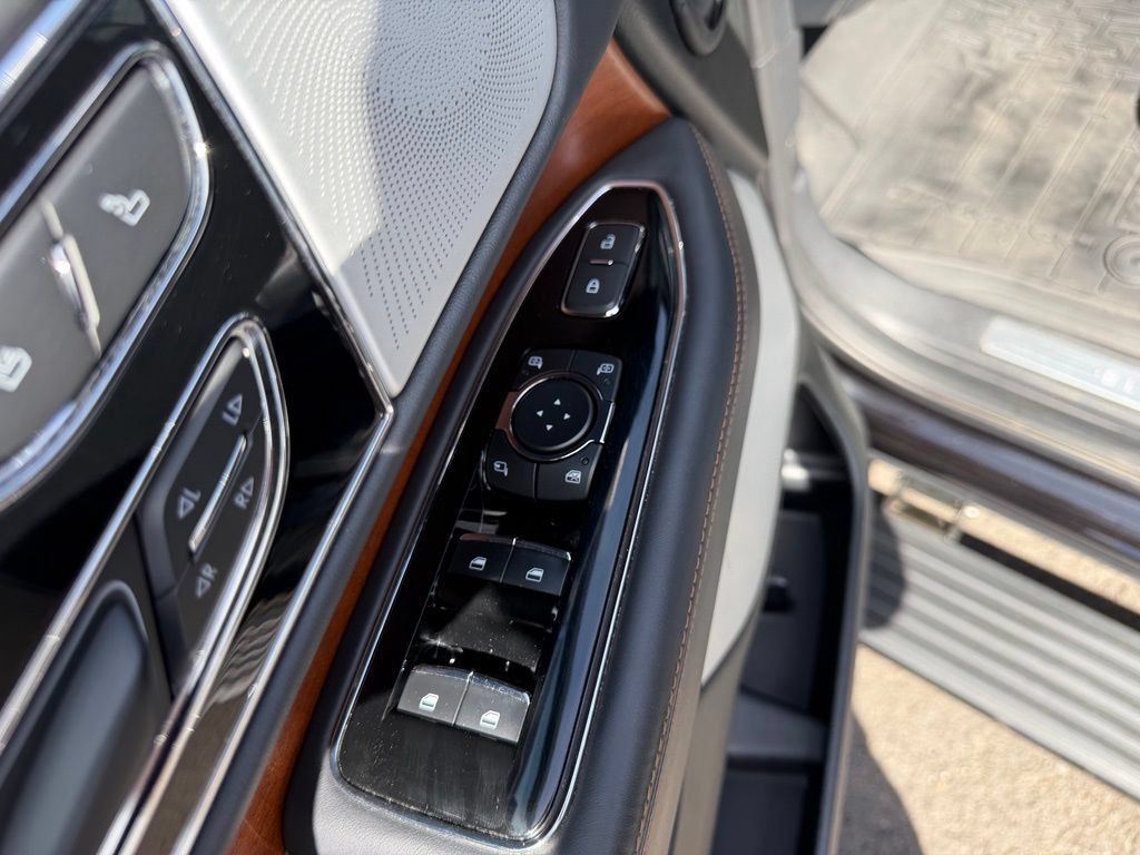 Used 2024 Lincoln Navigator Black Label AWD/4WD image 13