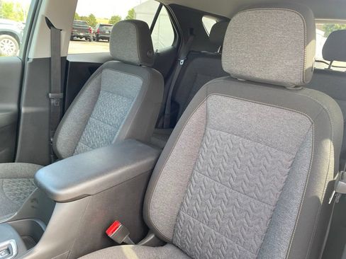Used 2024 Chevrolet Equinox LT FWD image 12