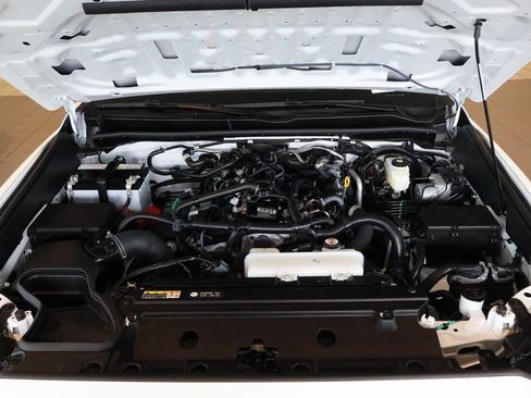Used 2025 Toyota 4Runner SR5 AWD/4WD image 12