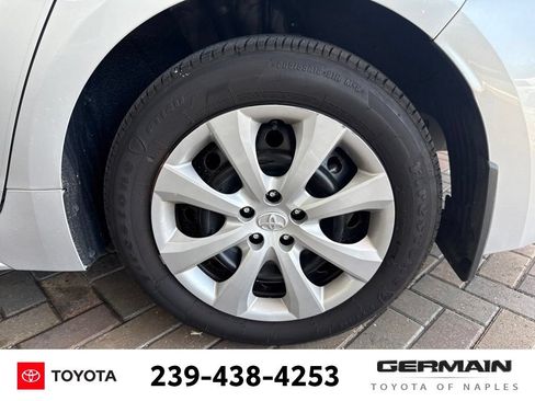 Used 2025 Toyota Corolla LE FWD image 12