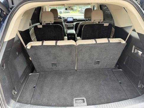 Used 2020 Ford Explorer Limited RWD image 22
