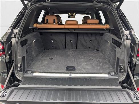 Used 2026 BMW X5 xDrive50e image 6