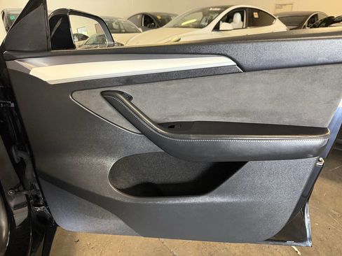 Used 2024 Tesla Model Y Performance AWD/4WD image 28