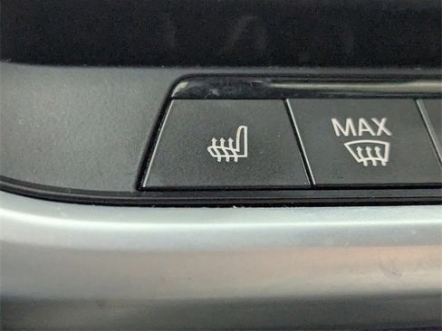 Used 2021 BMW X6 sDrive40i w/ Executive Package image 18