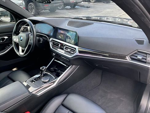 Used 2022 BMW 330i xDrive Sedan w/ Driving Assistance Package image 21