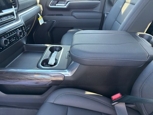 New 2026 Chevrolet Silverado 2500 LTZ w/ LTZ Convenience Package image 17