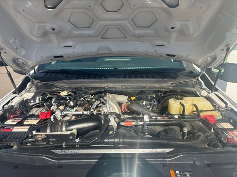 Used 2023 Ford F250 Lariat w/ Tremor Off-Road Package image 33