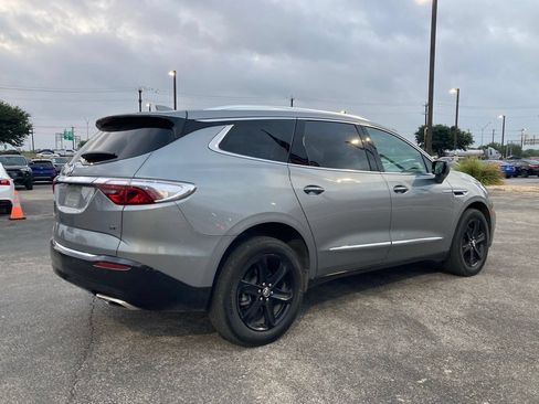 Used 2024 Buick Enclave Essence w/ Experience Buick Package FWD image 5