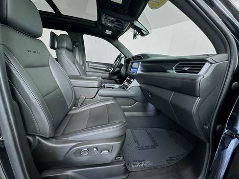 Used 2021 GMC Yukon XL Denali w/ Denali Ultimate Package image 33