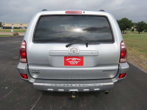 Used 2004 Toyota 4Runner SR5 RWD image 8