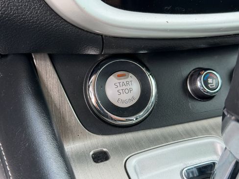 Used 2016 Nissan Murano Platinum w/ Platinum Technology Package FWD image 33