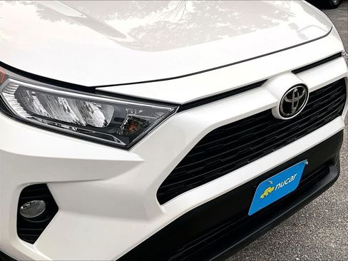 Used 2021 Toyota RAV4 XLE Premium AWD/4WD image 32