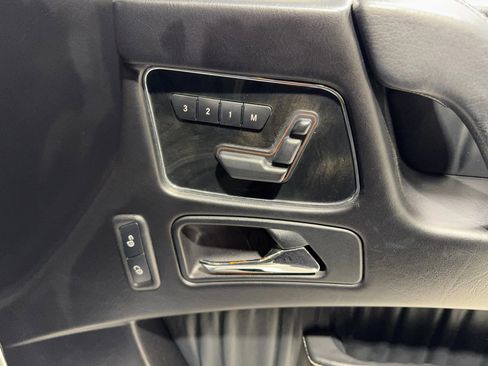 Used 2017 Mercedes-Benz G 550 G 550 image 30