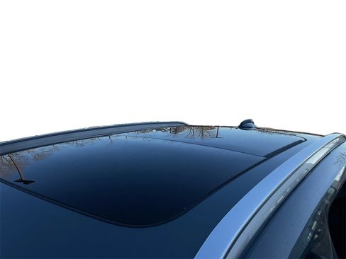 Certified 2023 Volvo XC40 B5 Ultimate w/ Protection Package Premier image 14