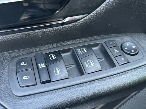 Used 2022 RAM 1500 Big Horn w/ Built-to-serve Edition image 23