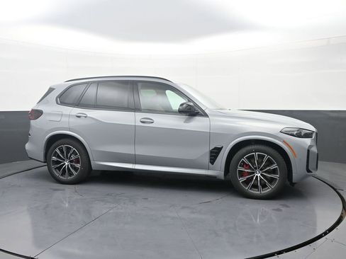New 2026 BMW X5 M60i w/ Climate Comfort Package AWD/4WD image 2