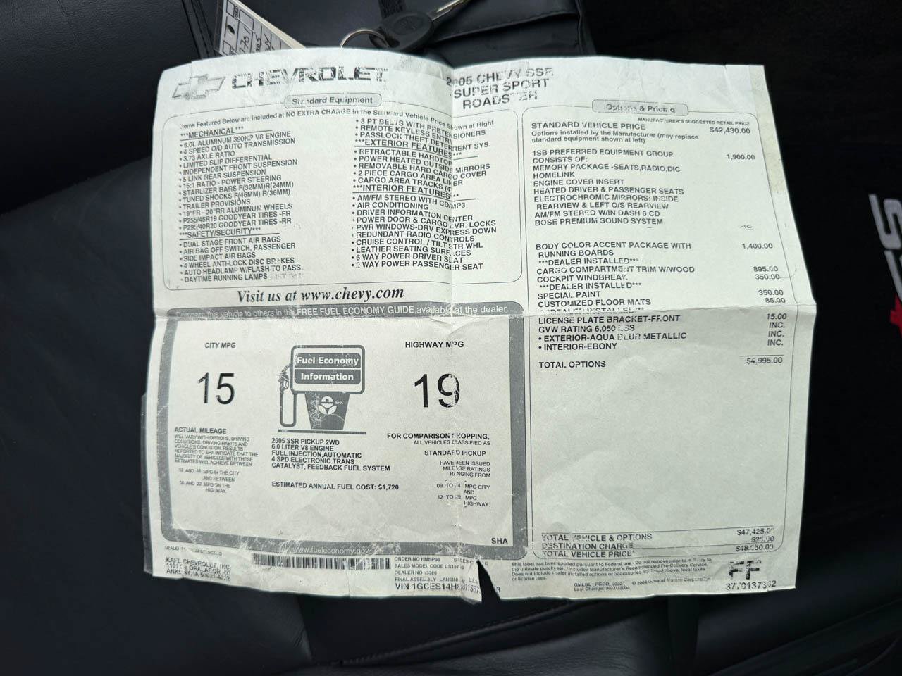 Used 2005 Chevrolet SSR w/ Preferred Equipment Group RWD image 32