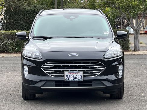 Used 2022 Ford Escape Titanium w/ Titanium Elite Package image 9
