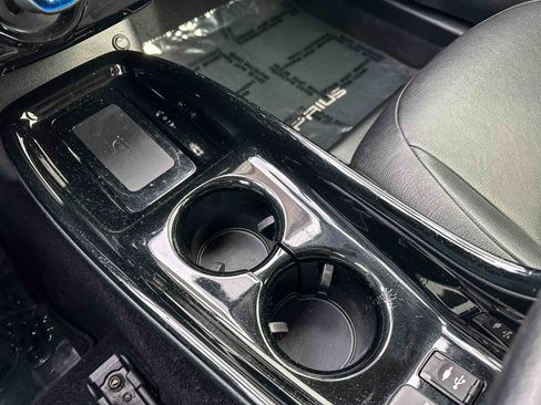 Used 2018 Toyota Prius Four image 35