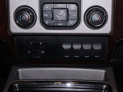 Used 2016 Ford F350 Lariat image 34