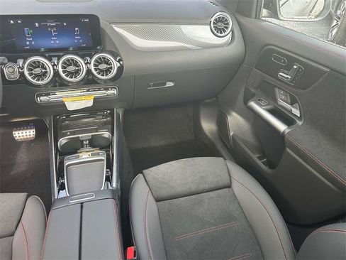 New 2025 Mercedes-Benz GLA 250 image 28