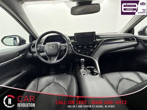 Used 2023 Toyota Camry XSE image 9