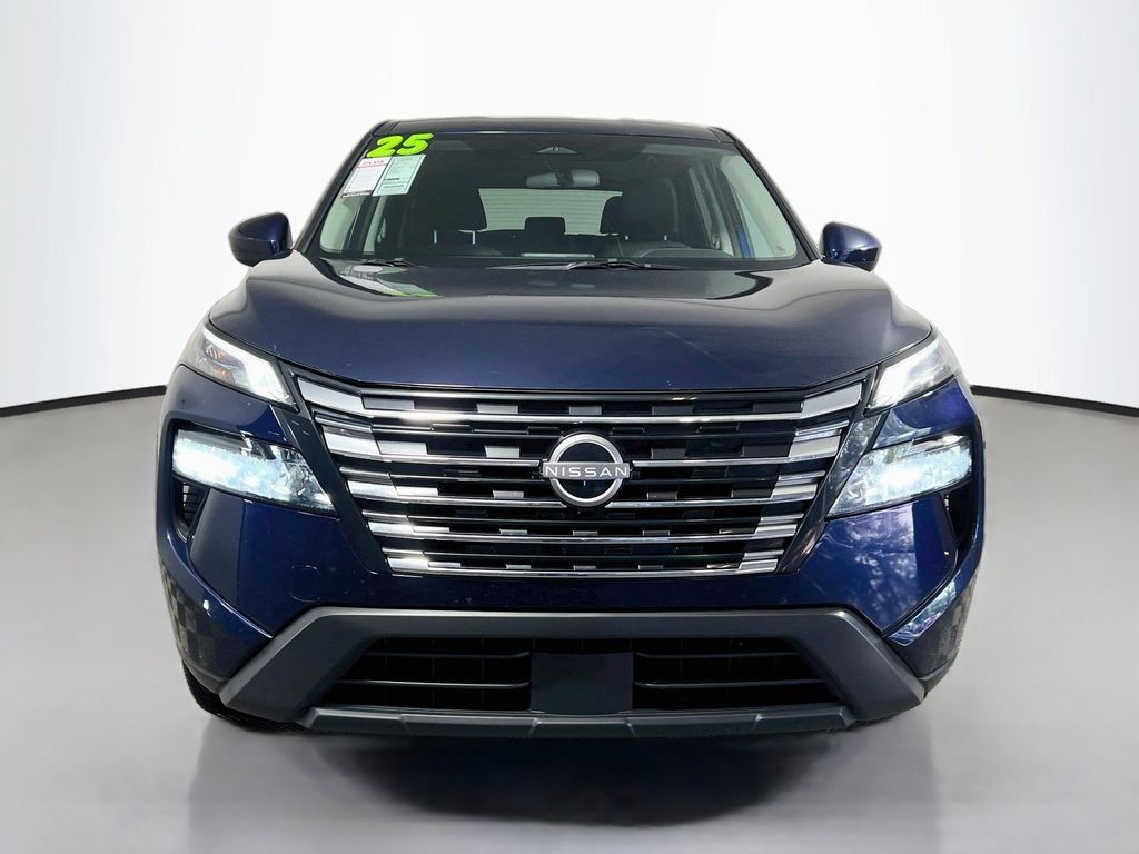 Used 2025 Nissan Rogue SV FWD image 8