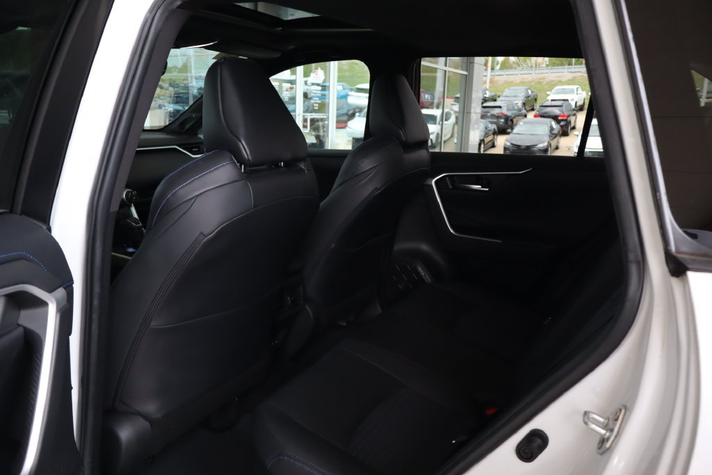 Used 2023 Toyota RAV4 XSE AWD/4WD image 29