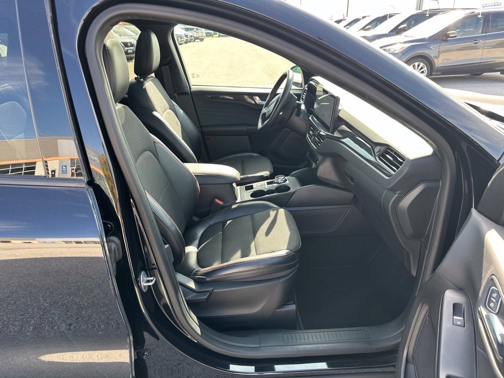 Used 2023 Ford Escape ST-Line w/ Tech Pack #1 AWD/4WD image 21